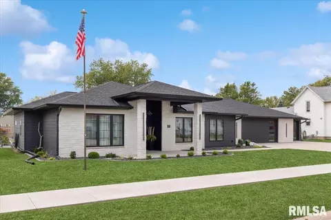 101 N Anna St, Preston, IA 52069