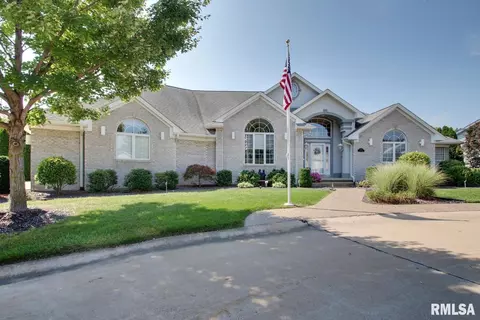 4932 Lake View Dr, Quincy, IL 62305
