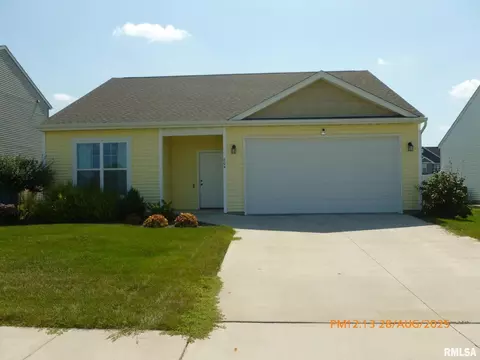 604 17th Ave, Silvis, IL 61282