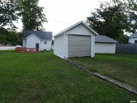 917 3rd St, Silvis, IL 61282 photo 15