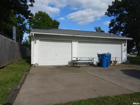917 3rd St, Silvis, IL 61282 photo 17