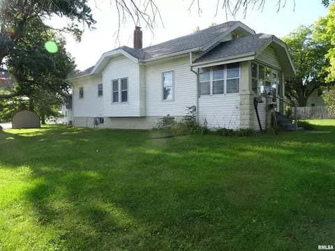 917 3rd St, Silvis, IL 61282 photo 12