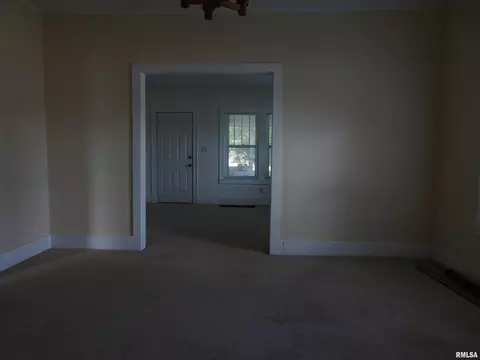 917 3rd St, Silvis, IL 61282 photo 5