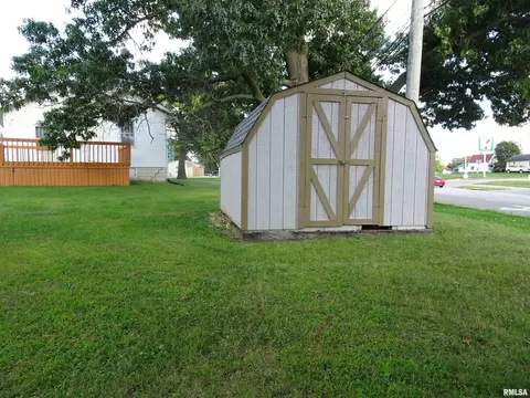 917 3rd St, Silvis, IL 61282 photo 14