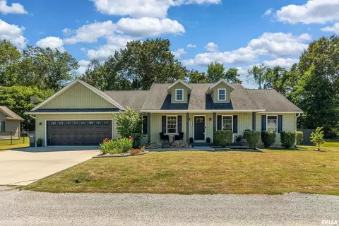6031 Chandler Dr, Carterville, IL 62918