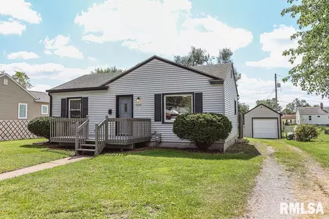 2628 38th Ave, Moline, IL 61265