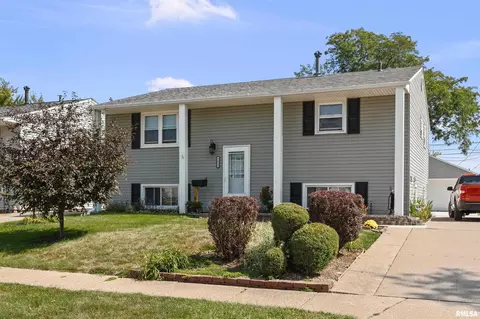 3432 3rd St #A, East Moline, IL 61244
