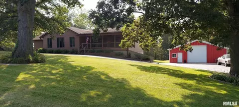 1382 300 St, Sherrard, IL 61281