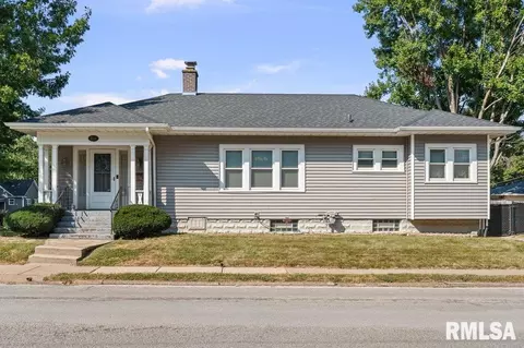 604 E 29th St, Davenport, IA 52803