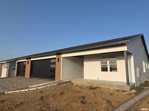 314 Crossroads Ave, Camanche, IA 52730