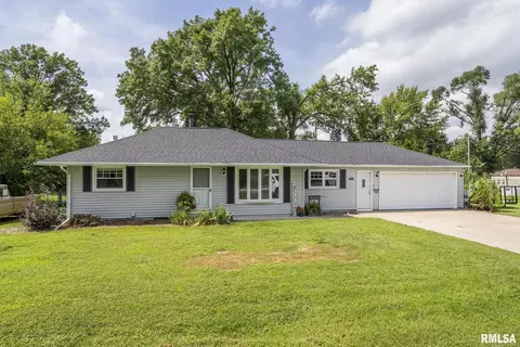 1210 Coyne Center Rd, Milan, IL 61264