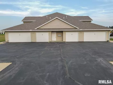 400 E Franklin St #202, Eldridge, IA 52748 photo 4