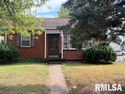 1331 15th Ave #SOUTH, Clinton, IA 52732