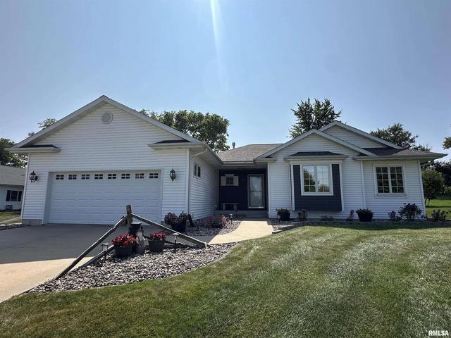 205 Pheasant Ridge Rd, Albany, IL 61230