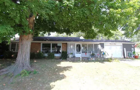 1330 Florence Ave, Clinton, IA 52732