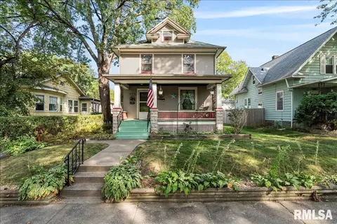 2211 Western Ave, Davenport, IA 52803