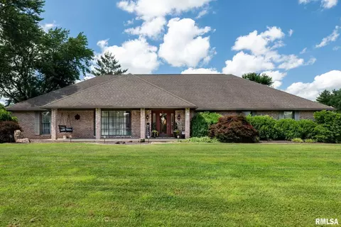 1600 Lisa Ln, Marion, IL 62959