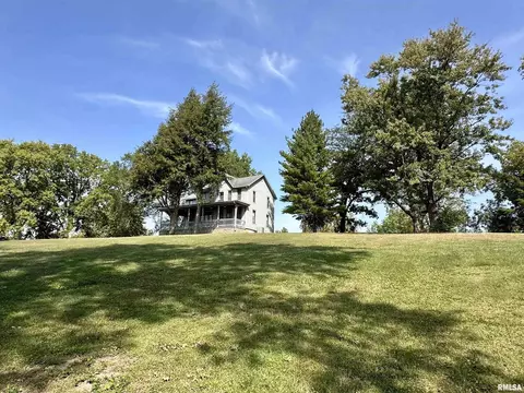 206 32nd Ave N, Clinton, IA 52732
