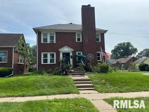2103 E Lombard St, Davenport, IA 52803