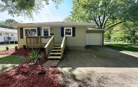139 N Vail St, Geneseo, IL 61254
