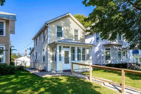 1518 N Main St, Davenport, IA 52803
