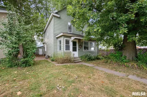 1104 29th Ave, Rock Island, IL 61201