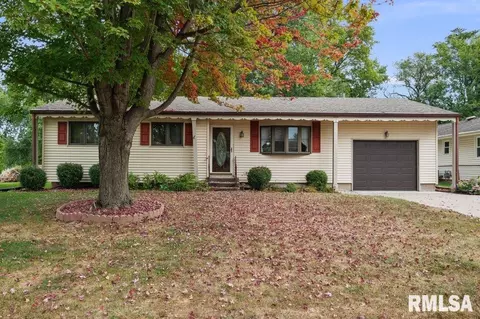 513 12th Ave, Hampton, IL 61256