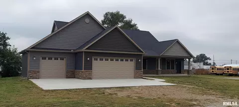 910 W Main St, Aledo, IL 61231 photo 4