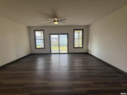 910 W Main St, Aledo, IL 61231 photo 28