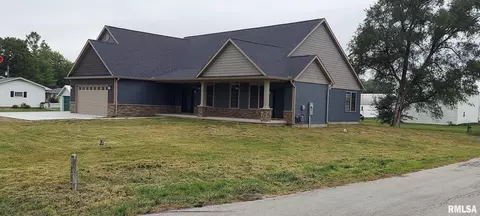 910 W Main St, Aledo, IL 61231