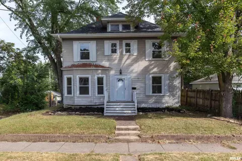 2911 8 12 Ave, Rock Island, IL 61201