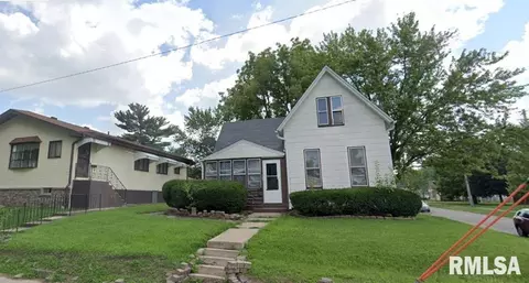 702 11th Ave, Rock Island, IL 61201