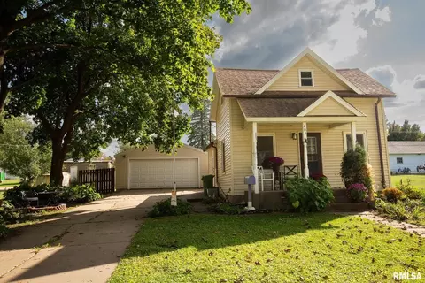 403 4th St, Durant, IA 52747