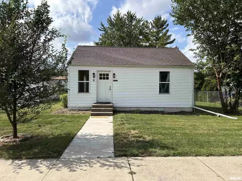 2201 43rd St, Moline, IL 61265 photo 4