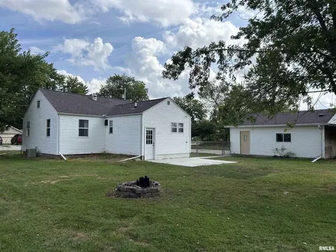 2201 43rd St, Moline, IL 61265 photo 7