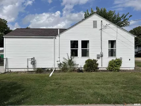 2201 43rd St, Moline, IL 61265 photo 5