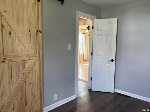2201 43rd St, Moline, IL 61265 photo 24