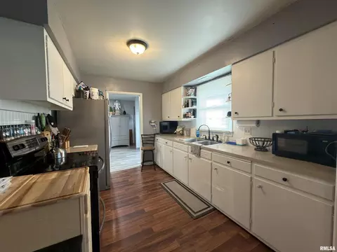 117 Marshall Pl, Carmi, IL 62821 photo 8