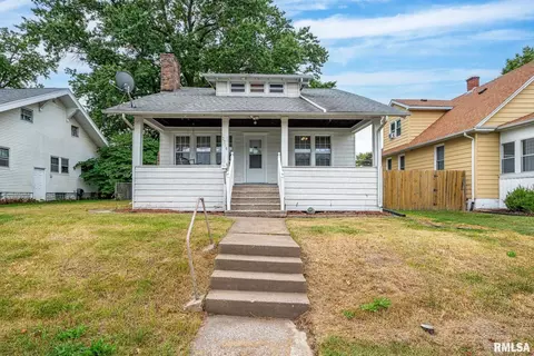 2716 Grand Ave, Davenport, IA 52803