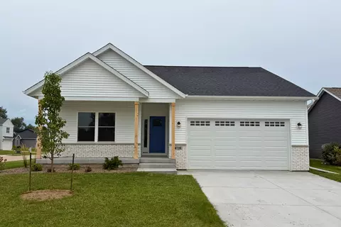 4738 W 11th St, Davenport, IA 52804
