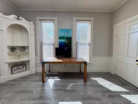 Entry Way - 1415 4th St, Fulton, IL 61252 photo 2 of 3