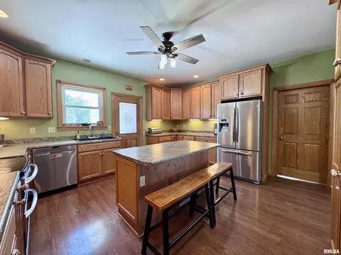 Kitchen - 1415 4th St, Fulton, IL 61252 photo 1 of 5