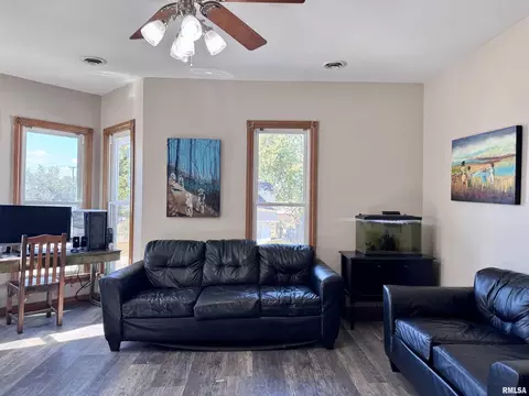 Living - 1415 4th St, Fulton, IL 61252 photo 4 of 4