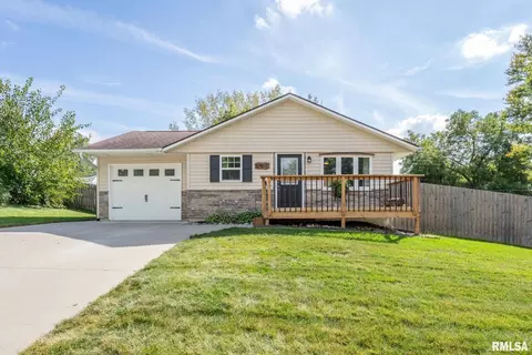 514 30th Ave W, Milan, IL 61264