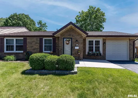 1814 E 38th Street Ct #4B, Davenport, IA 52807