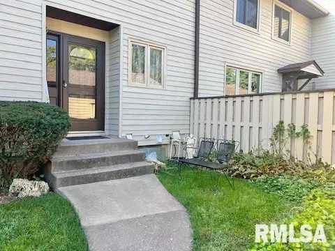 3550 Devils Glen Rd, Bettendorf, IA 52722