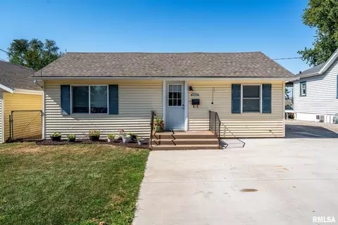 2317 46th St, Moline, IL 61265 photo 2