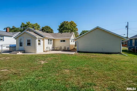 2317 46th St, Moline, IL 61265 photo 14