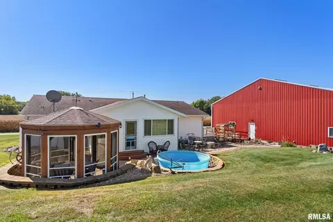 1422 Mccloud Rd, Aledo, IL 61231 photo 4