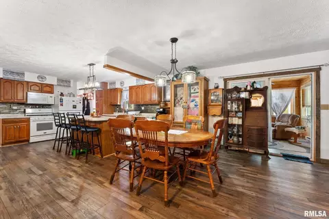 1422 Mccloud Rd, Aledo, IL 61231 photo 17